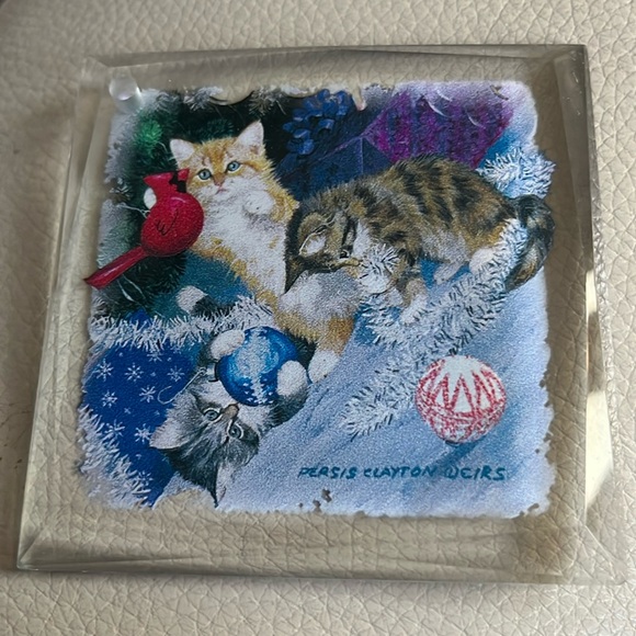 Persis Clayton Weirs glass cat ornament. Just add a pretty string to hang. - Picture 1 of 4